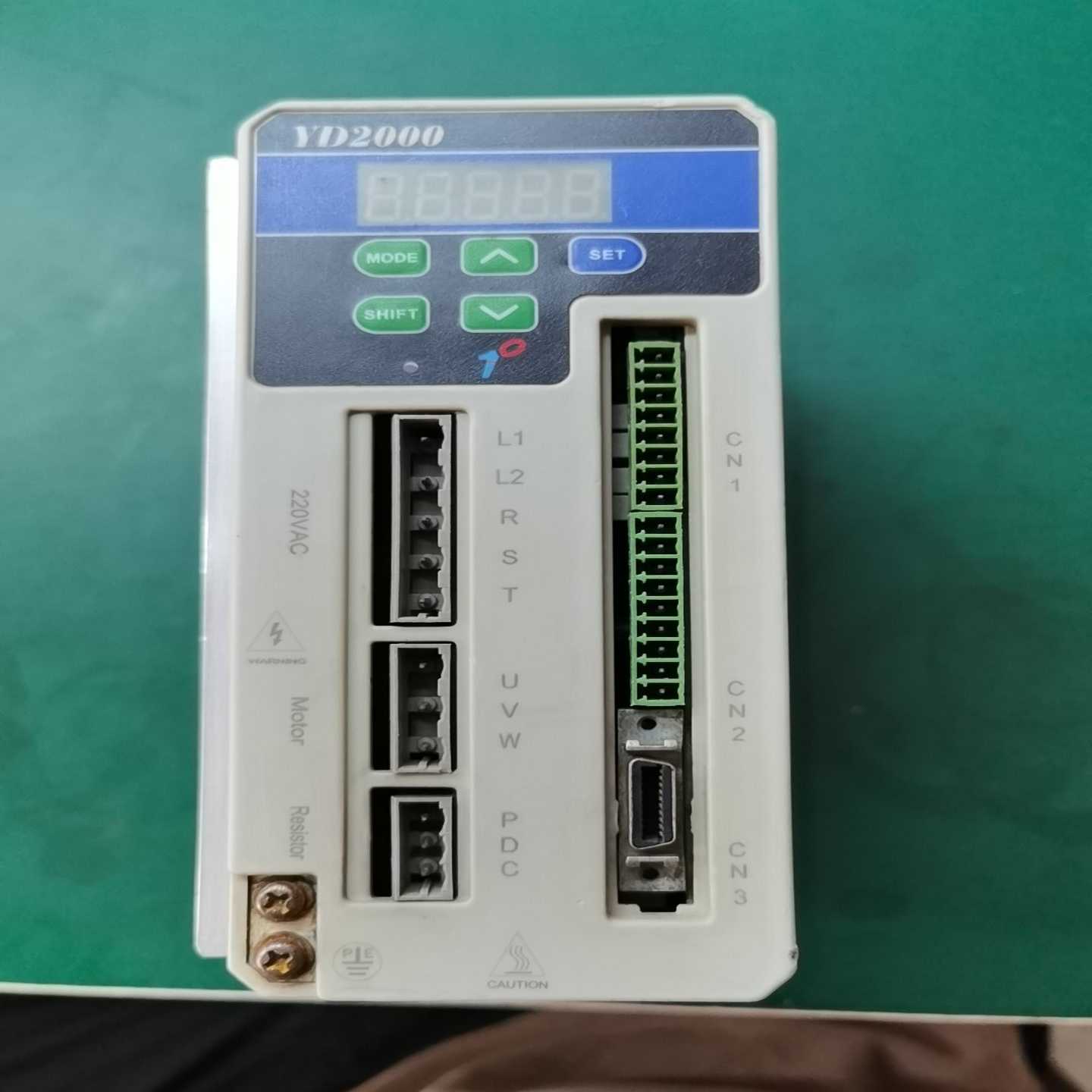 一度伺服驱动器1.0KW，YD2000-10-21，220V--议价商品