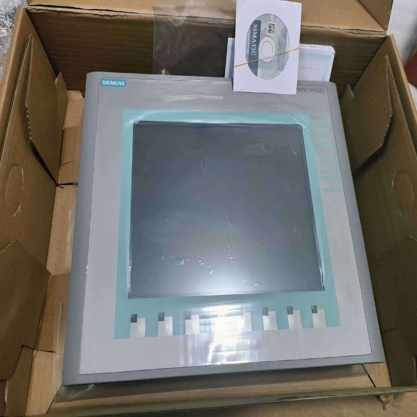 6AV6647-0AF11-3AX0，全新包装，顺丰包邮现货--议价商品