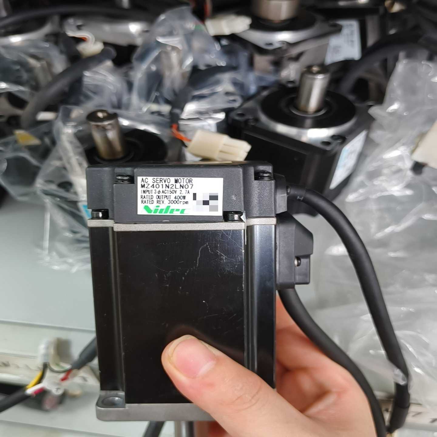 MZ401N2LN07，400W功率，3相AC150V输入，--议价商品