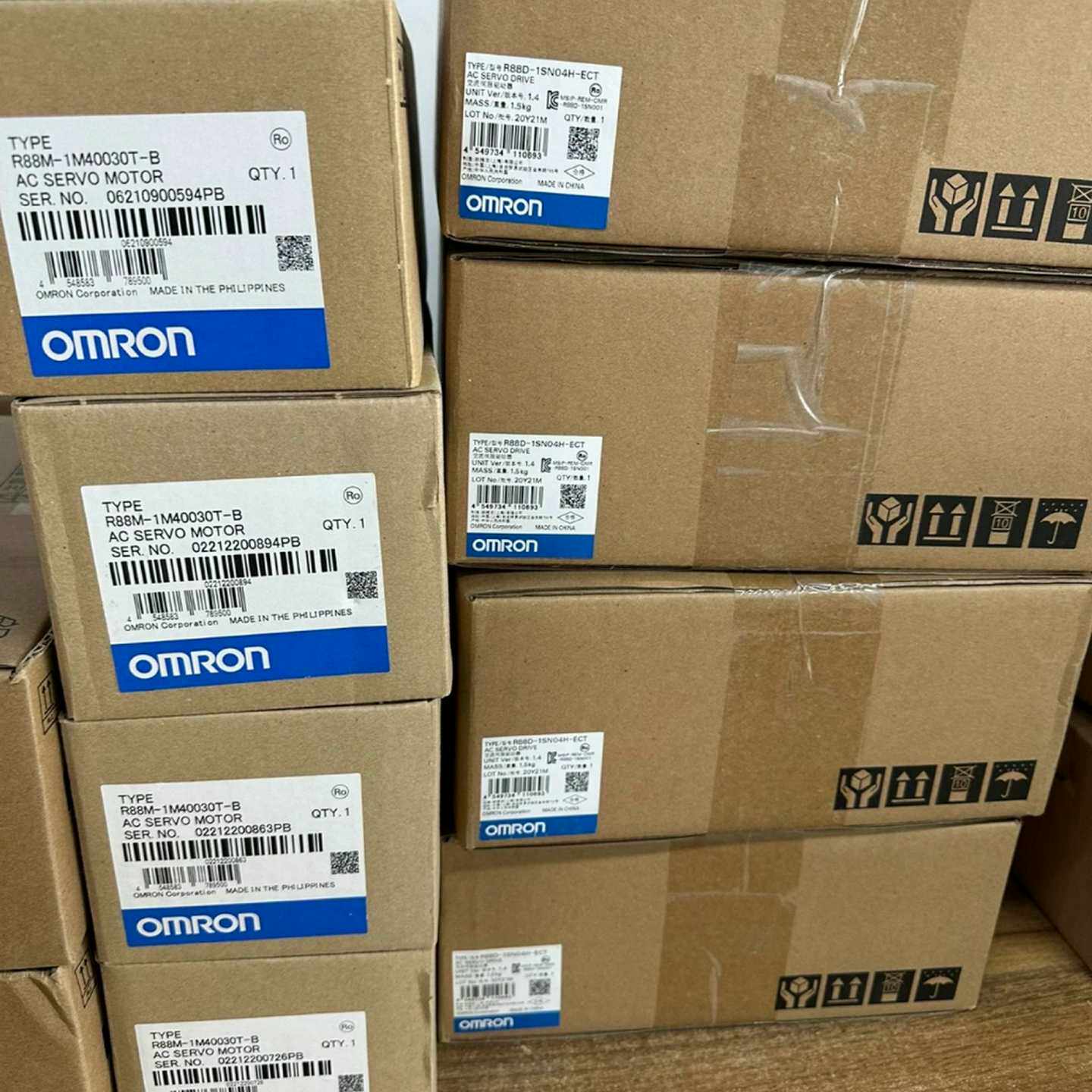 配件R88D-1SN30F-ECT-06 R88M-1M10030T-BS2 OMRONPLC议价