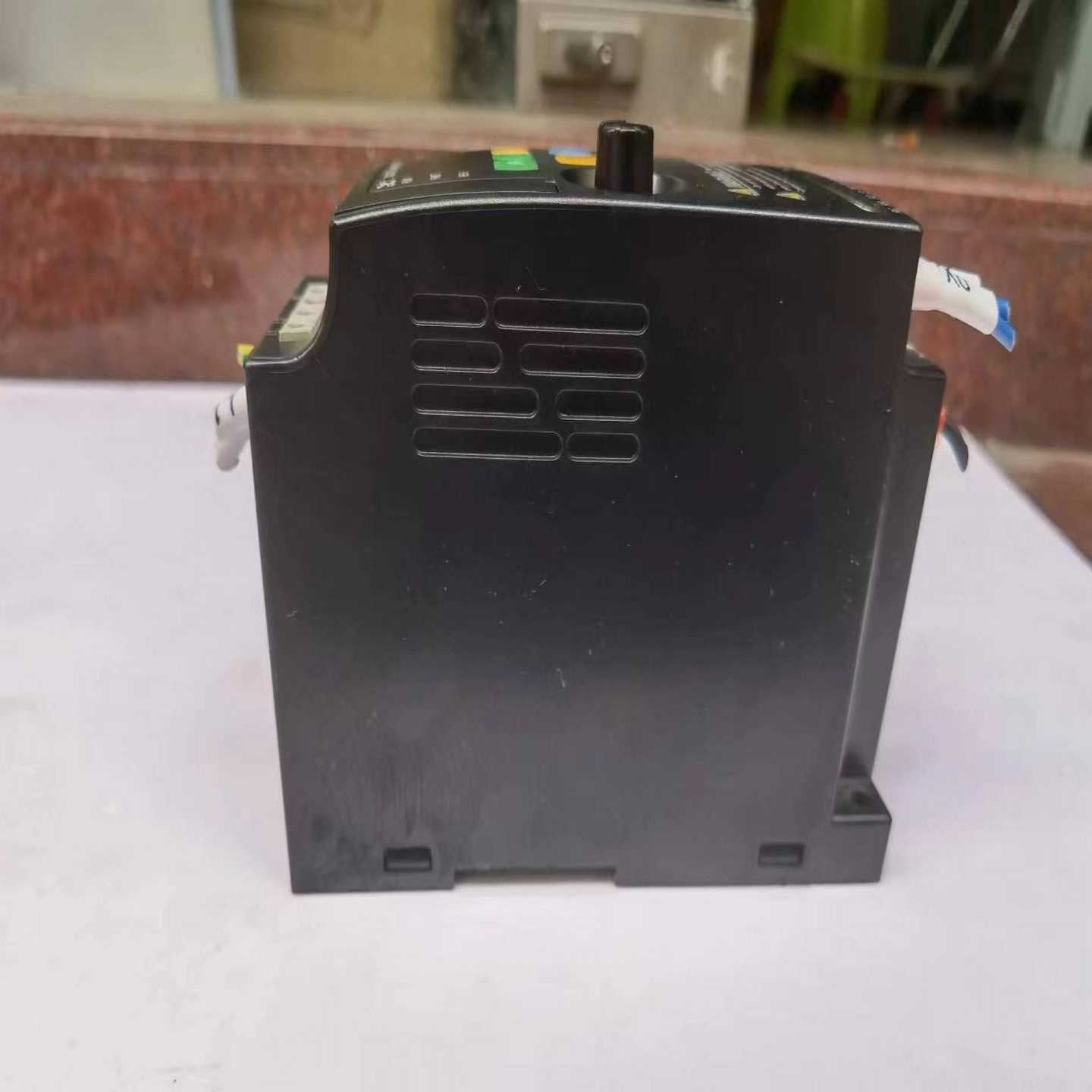 变频器，型号3G3TC-AB004，只有一台，成色询价