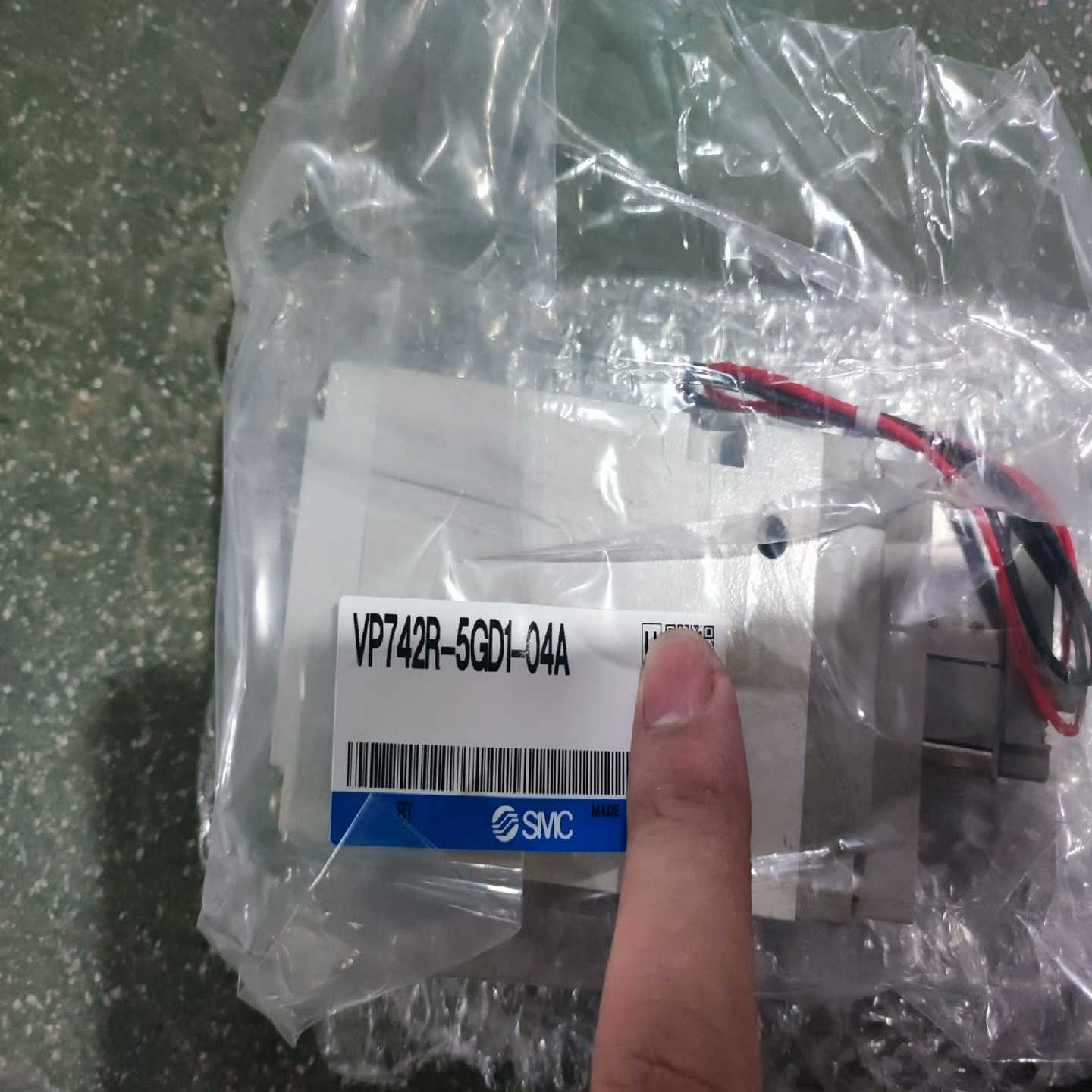询价SMC全新原装VP742R-5GD1-04A议价