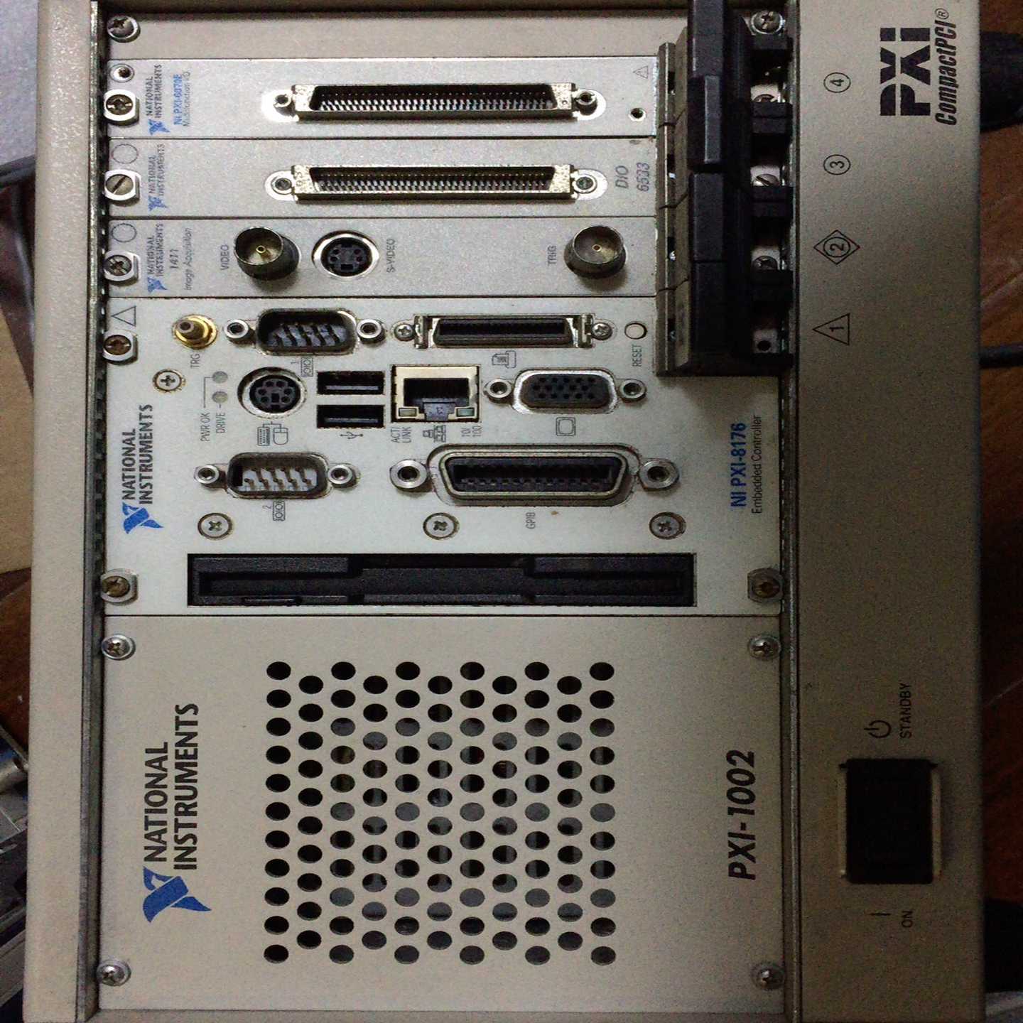 NIPXI-1002,PXI-8176图片中一整套，的【卡奥电子】