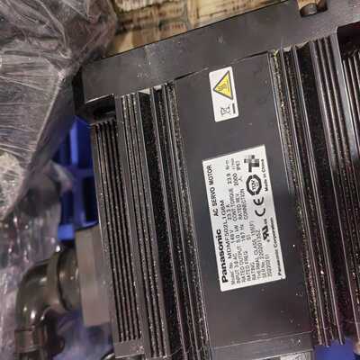 松下伺服电机MDMF402L1G6M，4.0kW功率，138--议价商品