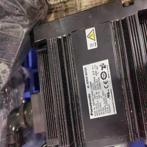 松下伺服电机MDMF402L1G6M，4.0kW功率，138--议价商品