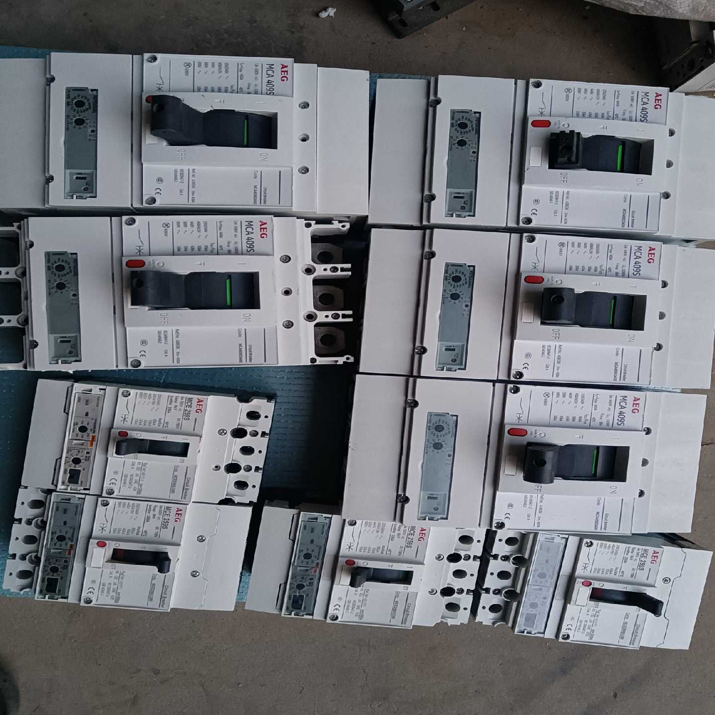 AEGMCA409S断路器400A共五台一台没配件询价