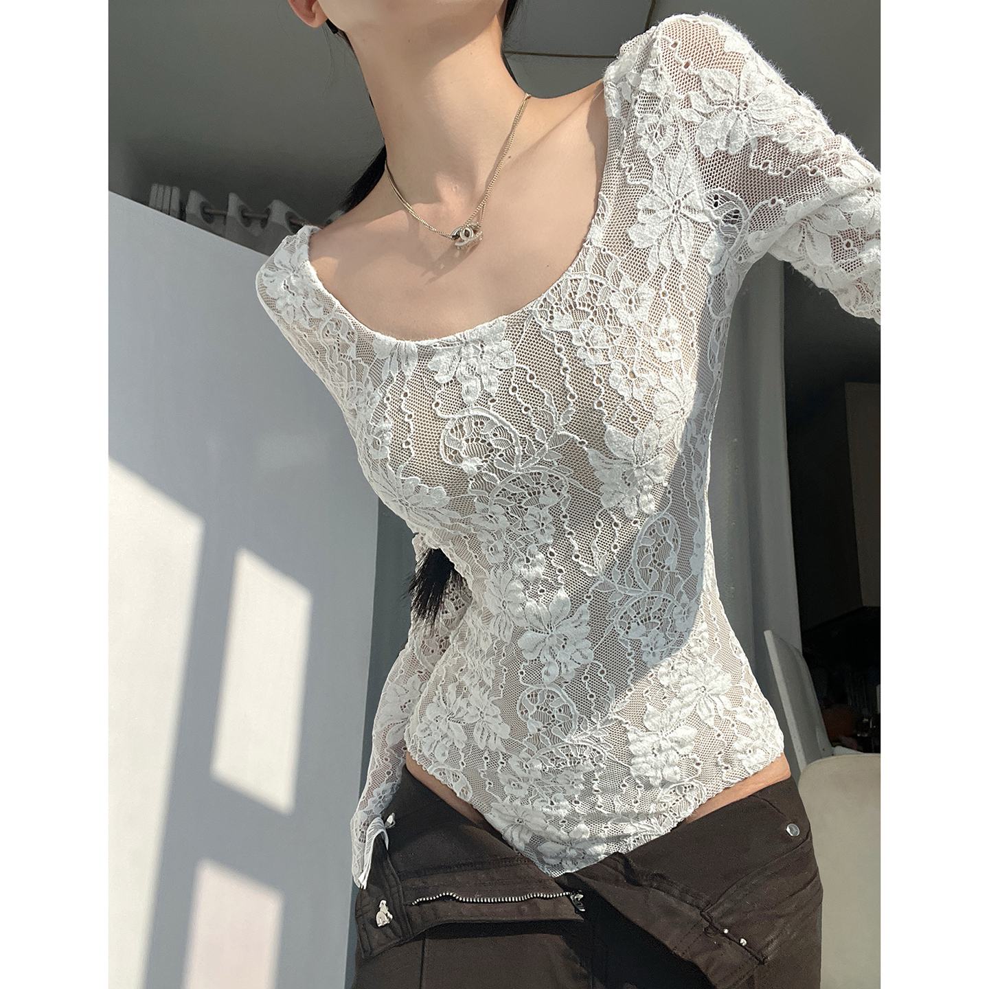 纯欲风U领蕾丝连裆上衣女修身性感露背连体衣打底衫T恤