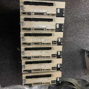 安川 YASKAWA 安川伺服驱动器5R5A11A三台75 霸霸电子