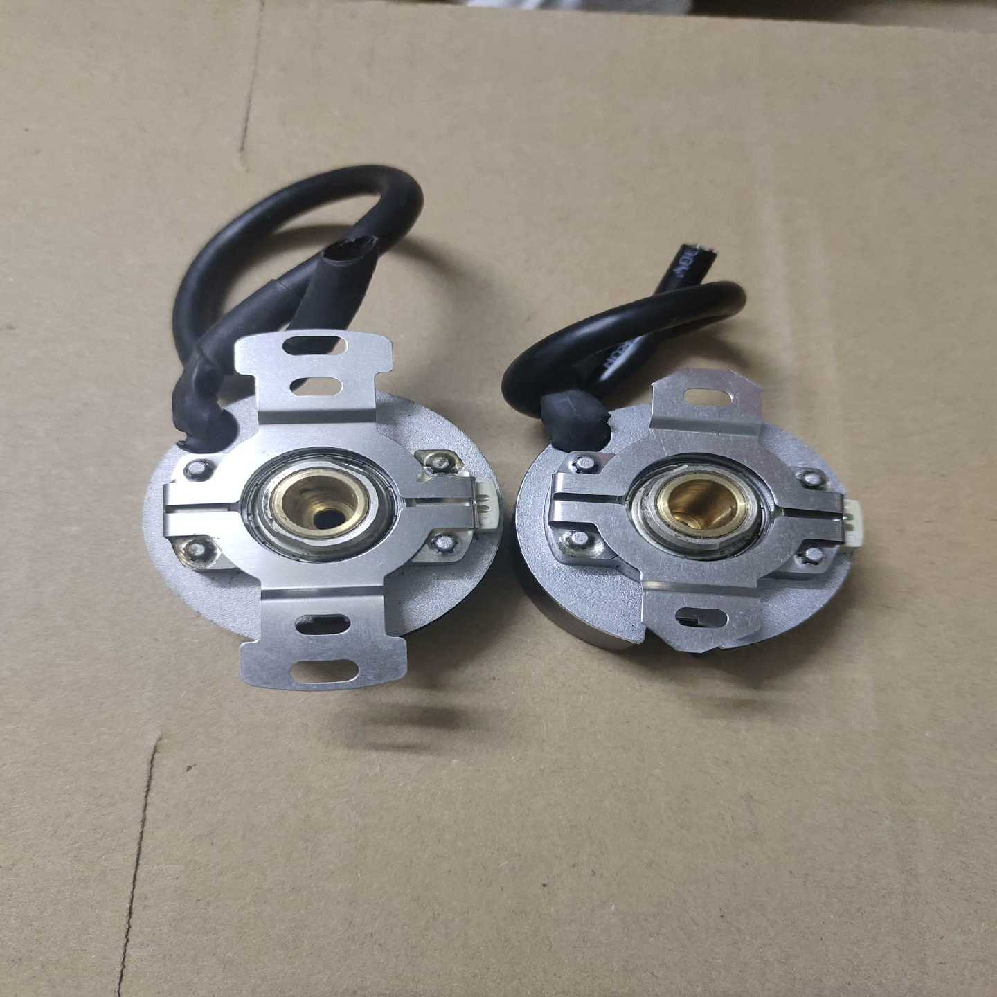 议价长春荣德编码器DVC4J8V9D-G0.17M1L-2500B现货/维修