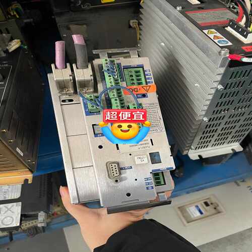 【议价】TLC511F百格拉伺服驱动器，成色如图，适用
