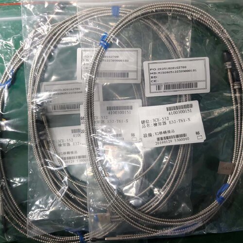 E32-T61-S，2米，耐高温光纤传感器，全新库存处-议价