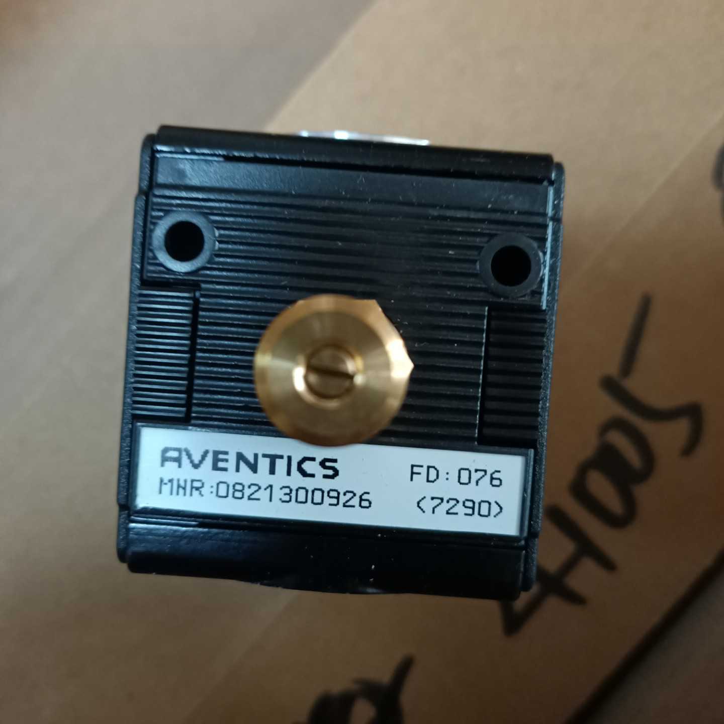 配件Aventics 0821300930 安沃驰分气块气动阀过滤气源处议价