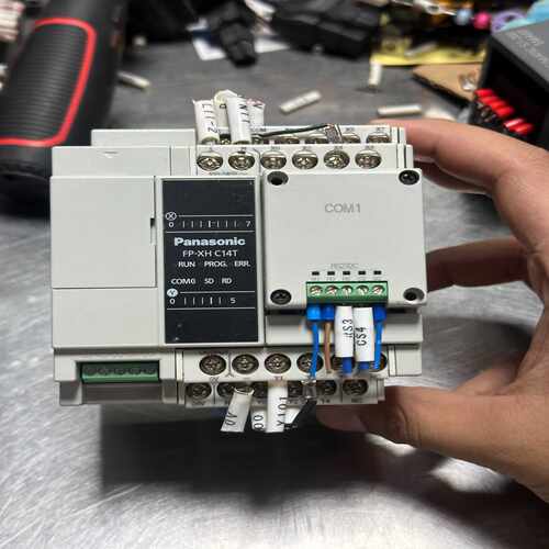 （议价）plc控制器，FP-XHC14T功能正常
