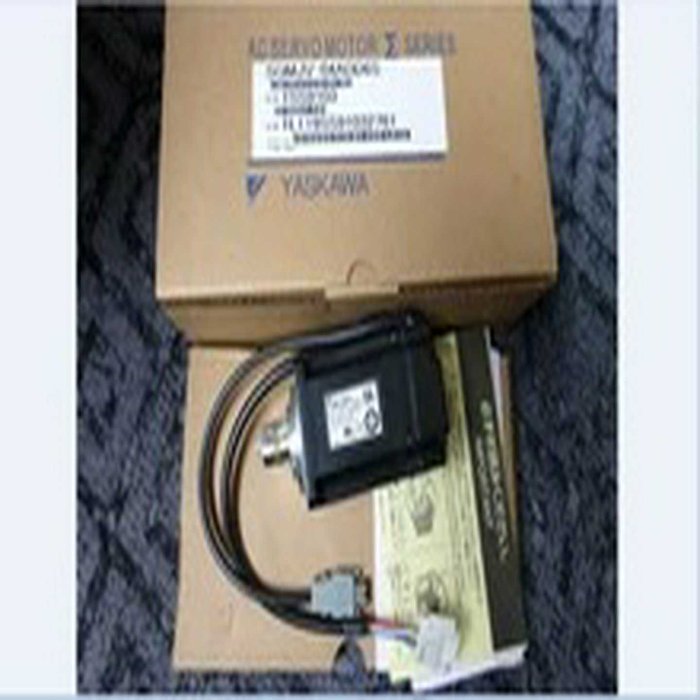 日本安川伺服电机SGMJV-04rADE6E全新原装