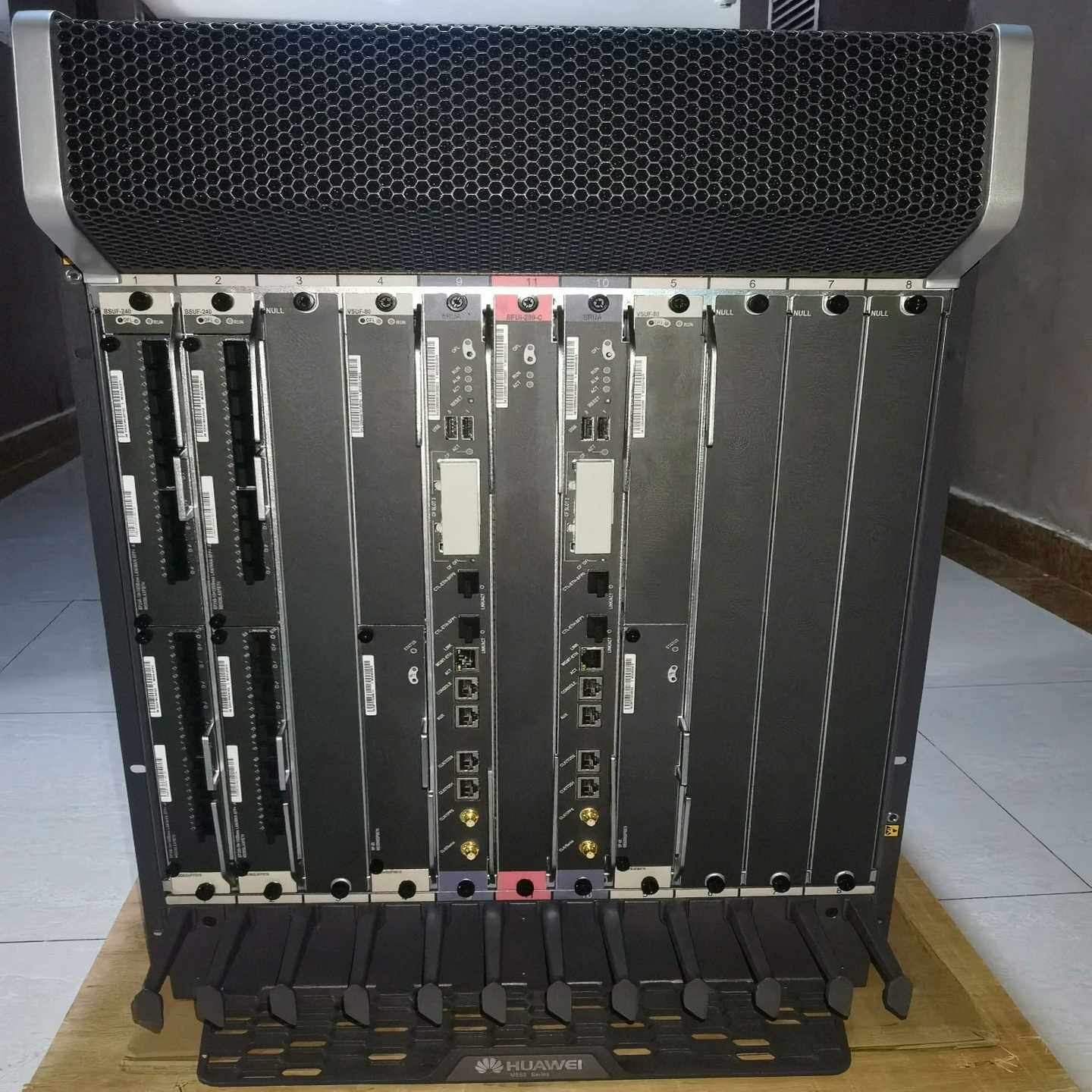 华为 NE40E-X8 路由器， ME60-X8 BRAS，