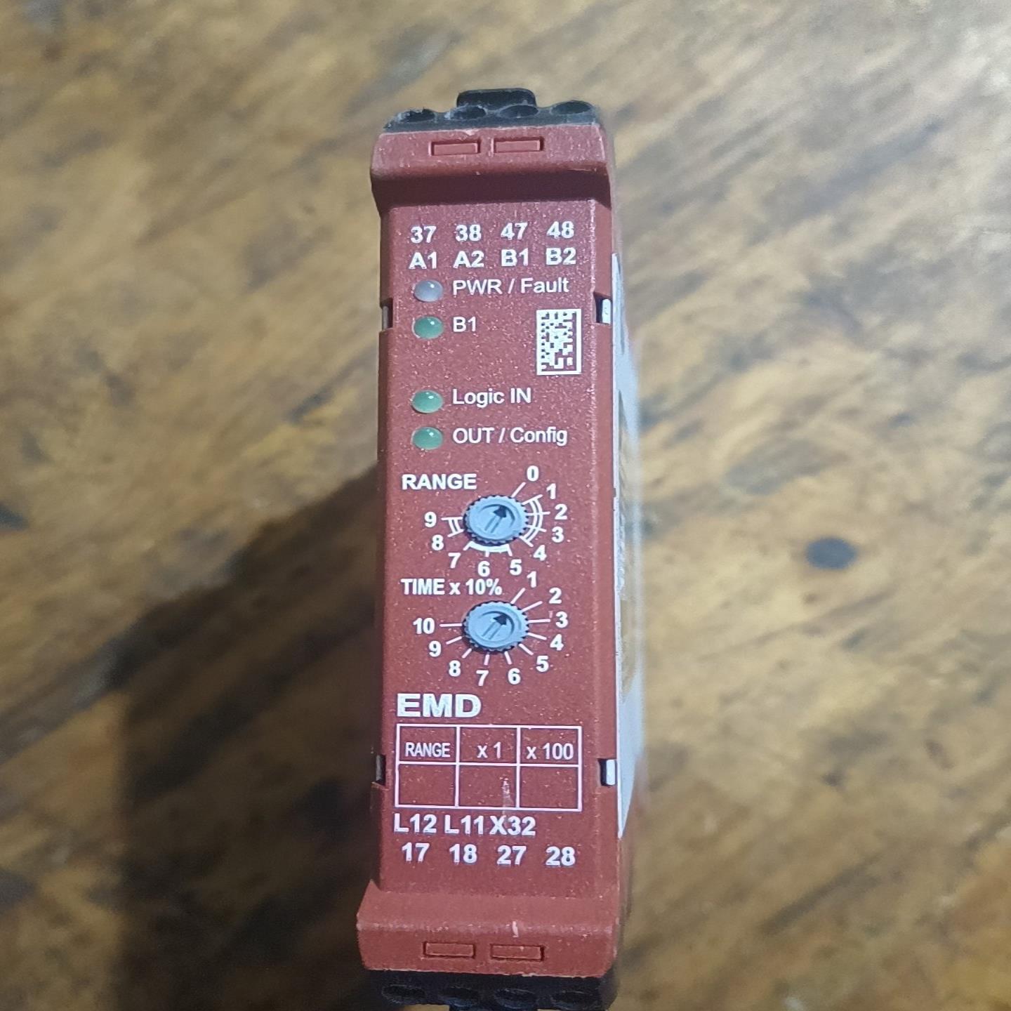 AB罗克韦尔440R-EM4R2D全新原装，全新未使用，-议价