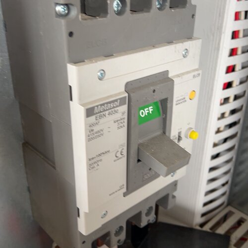 寻拆机8.5成新LS塑壳断路器EBN403c300A3P