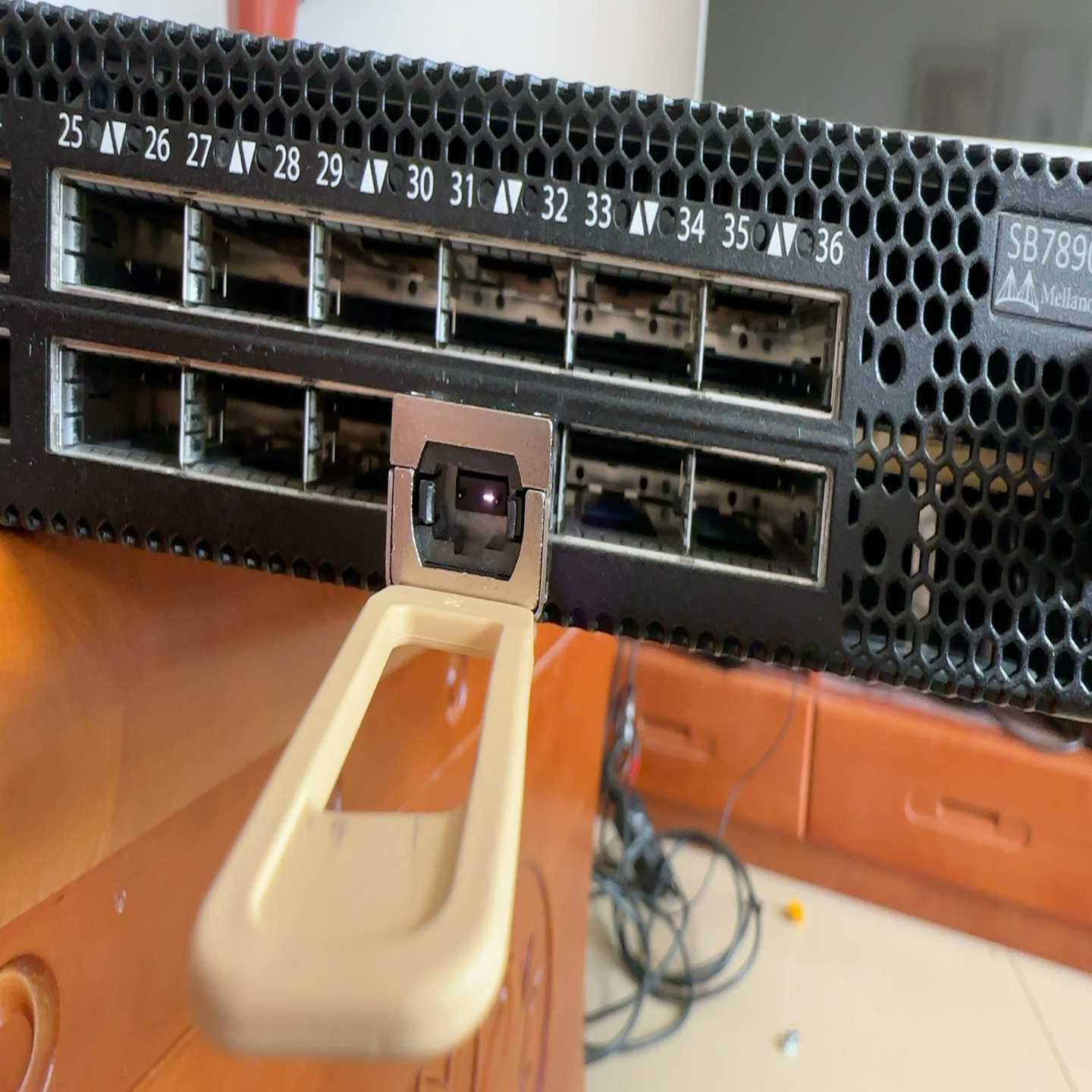 Mellanox/迈络思SB7890100GIB交换机适用