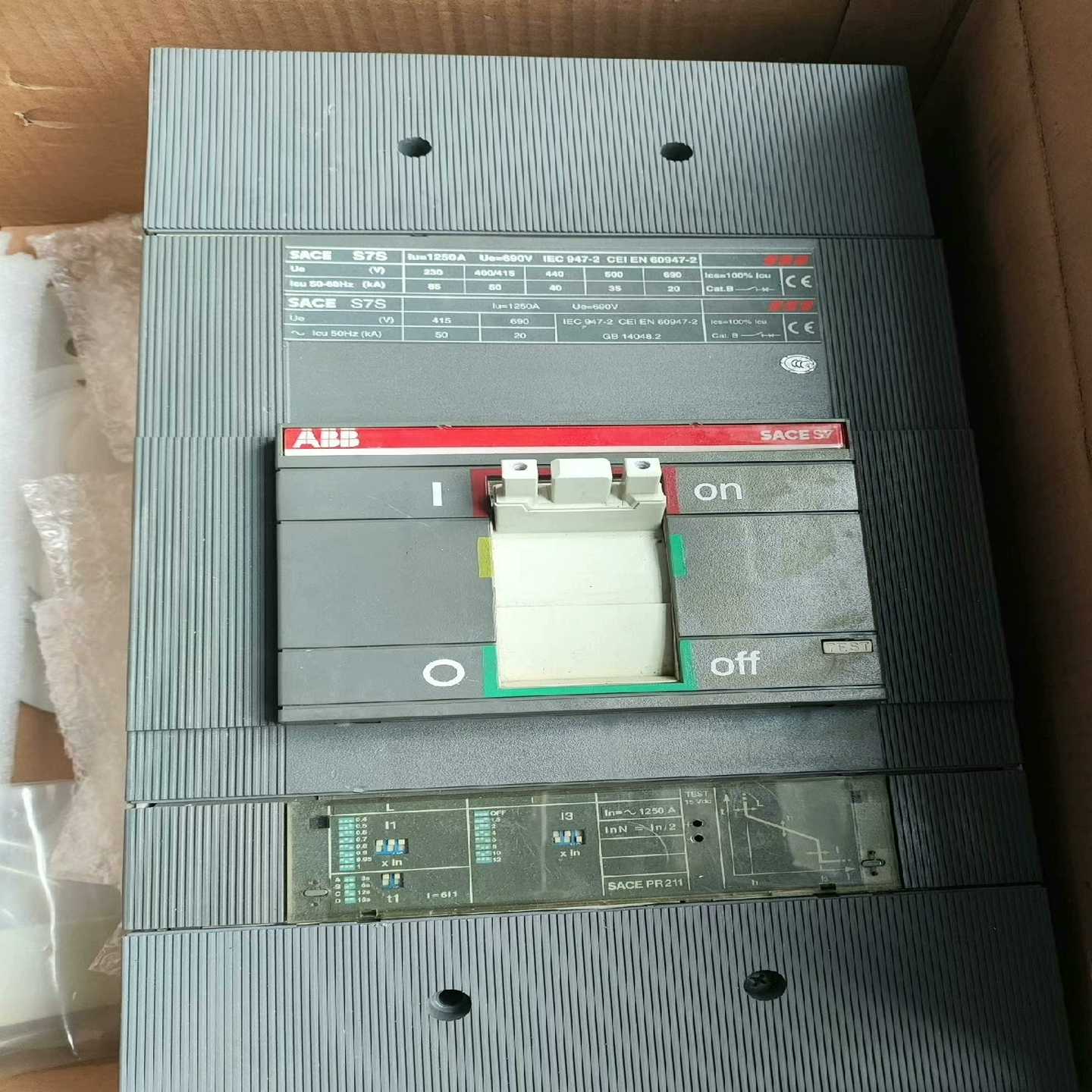 ABB断路器SACE S7S  1250A  功能正常 ，现~询价