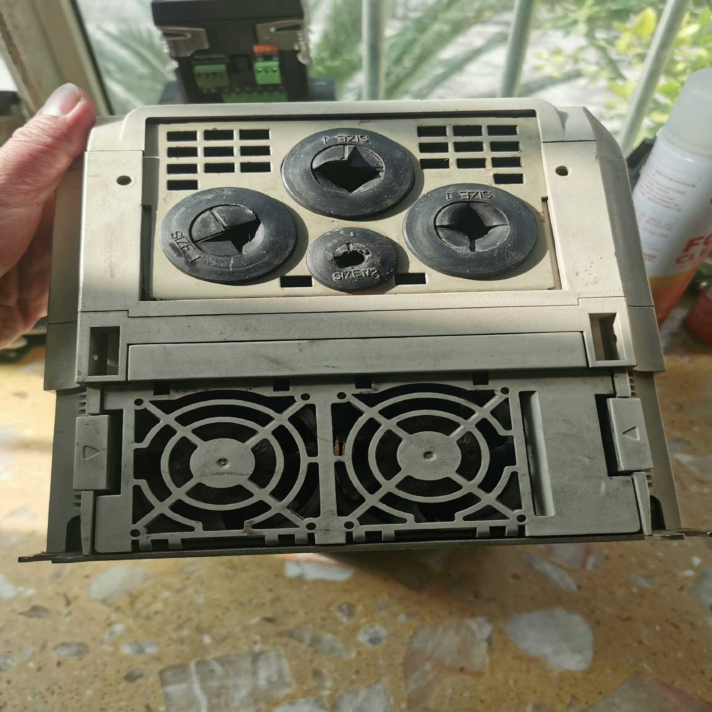 咨询-安川变频器CIMR-G7B45P5,,成色如图,