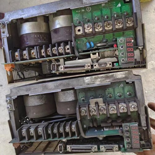 寻安川2代伺服驱动器sgdm50ada5kw主路模块测量