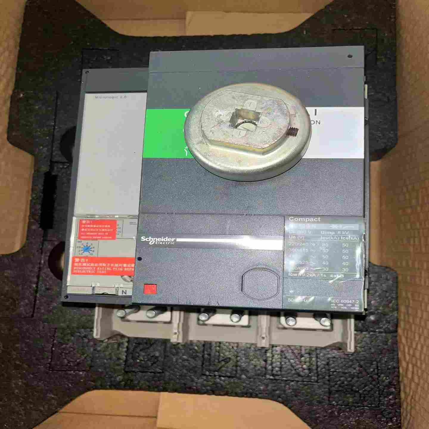 施耐德塑壳断路器NS800N 2.0 800A 3P3T 3~议价