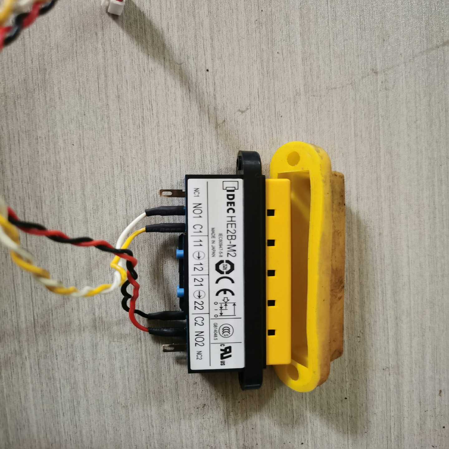 IDEC和泉HE2B-M2带皮套HE2B-M2询价