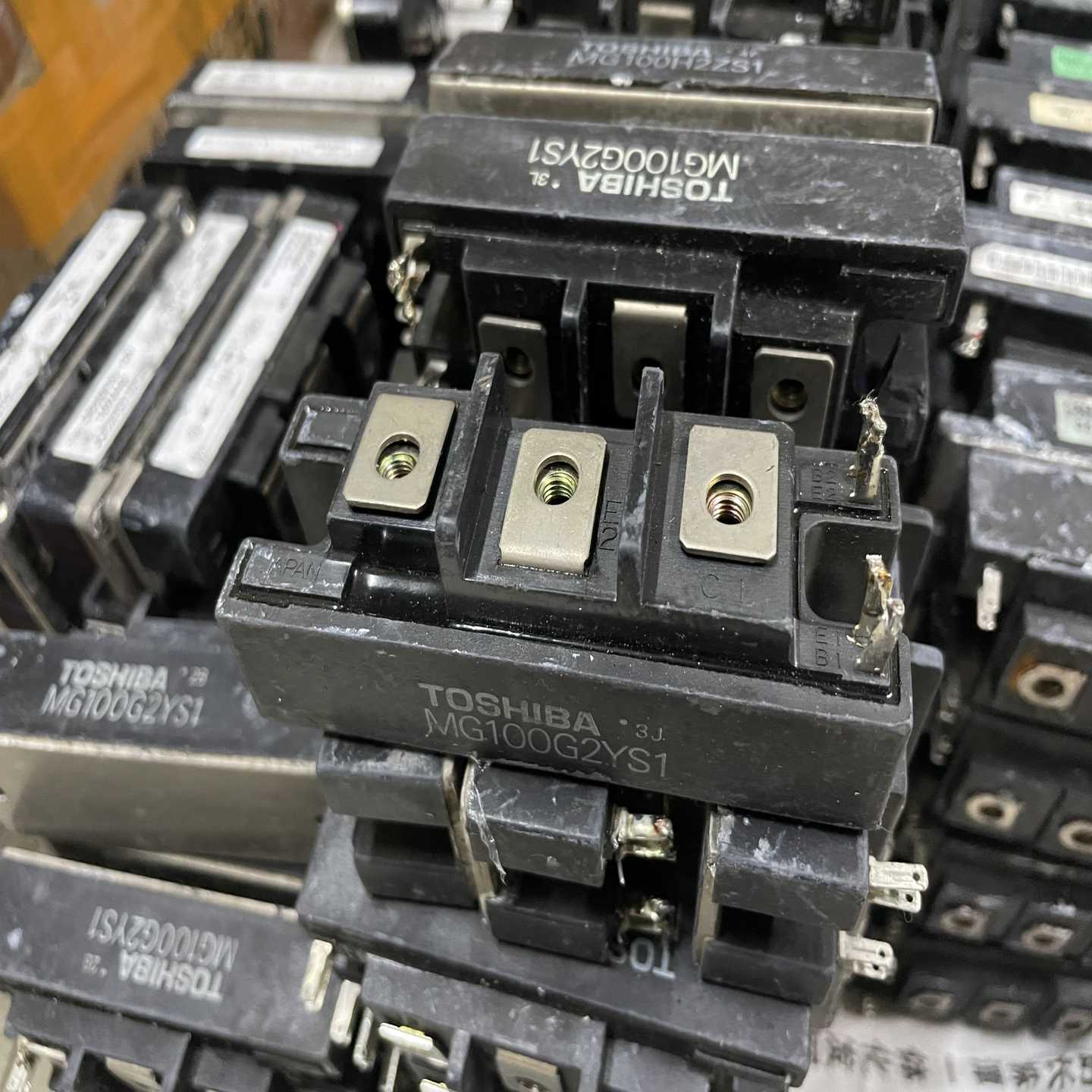 MG100G2YS1MG100H2ZS1MG100J2Y适用