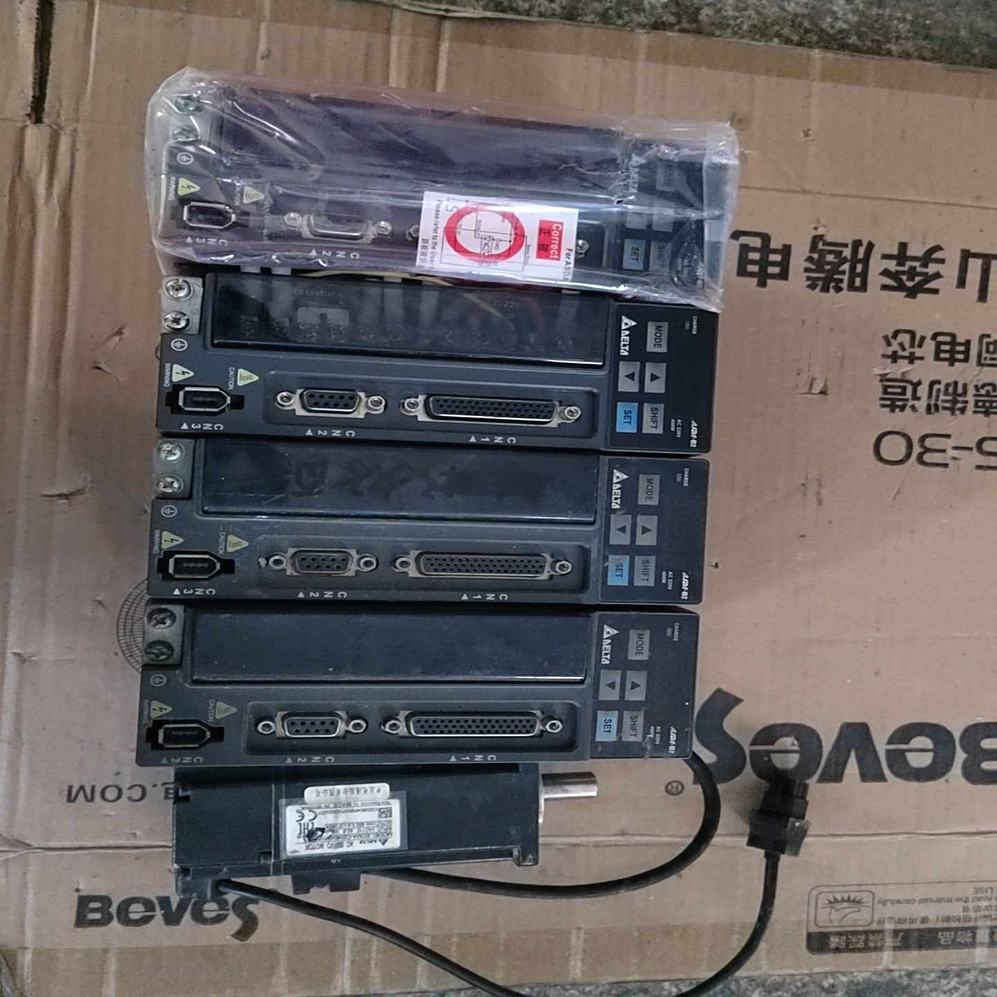 B2伺服400W，ASD-B2-0421-B电机一套，