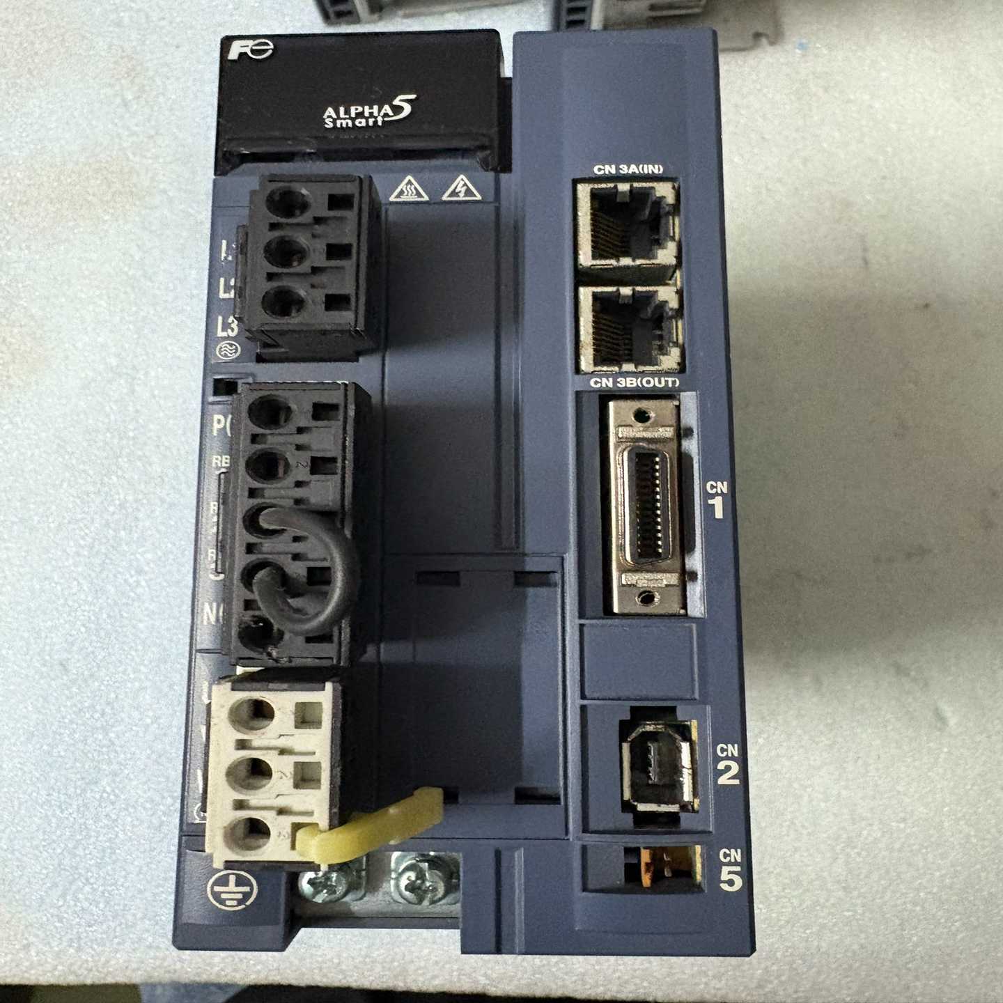 富士伺服驱动器RYH152F5-VV2，1.5KW功率，三相--议价商品