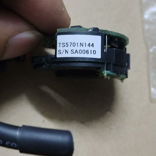 询-多摩川编码器TS5701N144成色很好如图所示完整