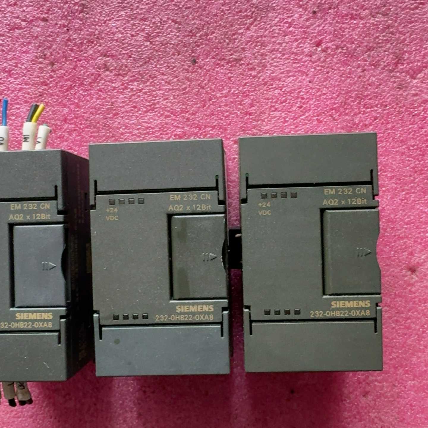 西门子EM232CN模块，型号6ES7232-0HB22--议价商品