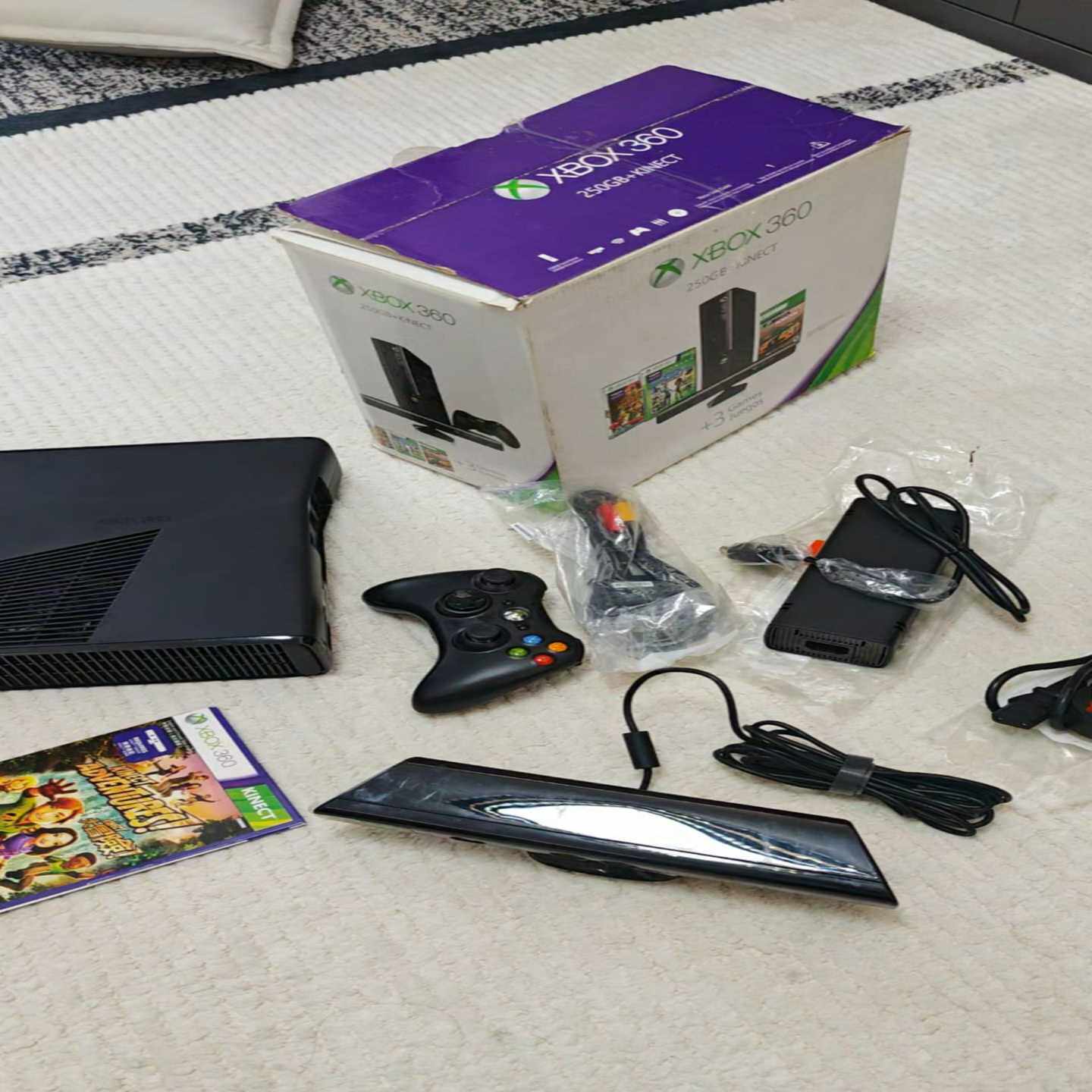 XBOX360体感游戏机，S版，250GB--议价商品