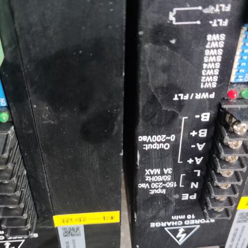 雷赛DM2282-24 驱动器2只，接线端子最后一排有轻微瑕议价