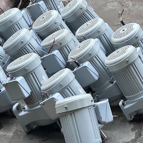 寻《日精齿轮减速机G3L22N25