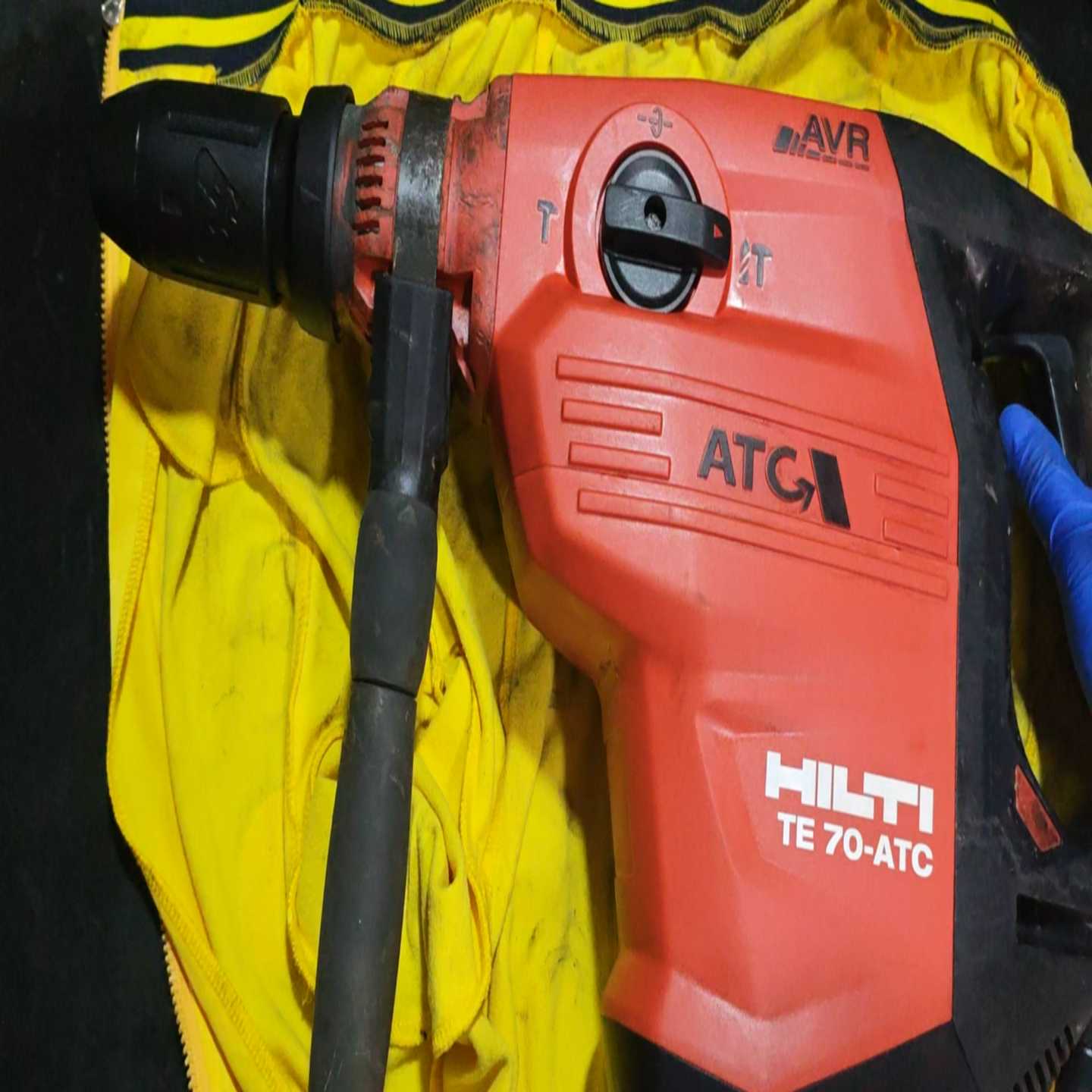 询价喜利得TE70ATC电锤。原装220伏1800瓦大功率。带A