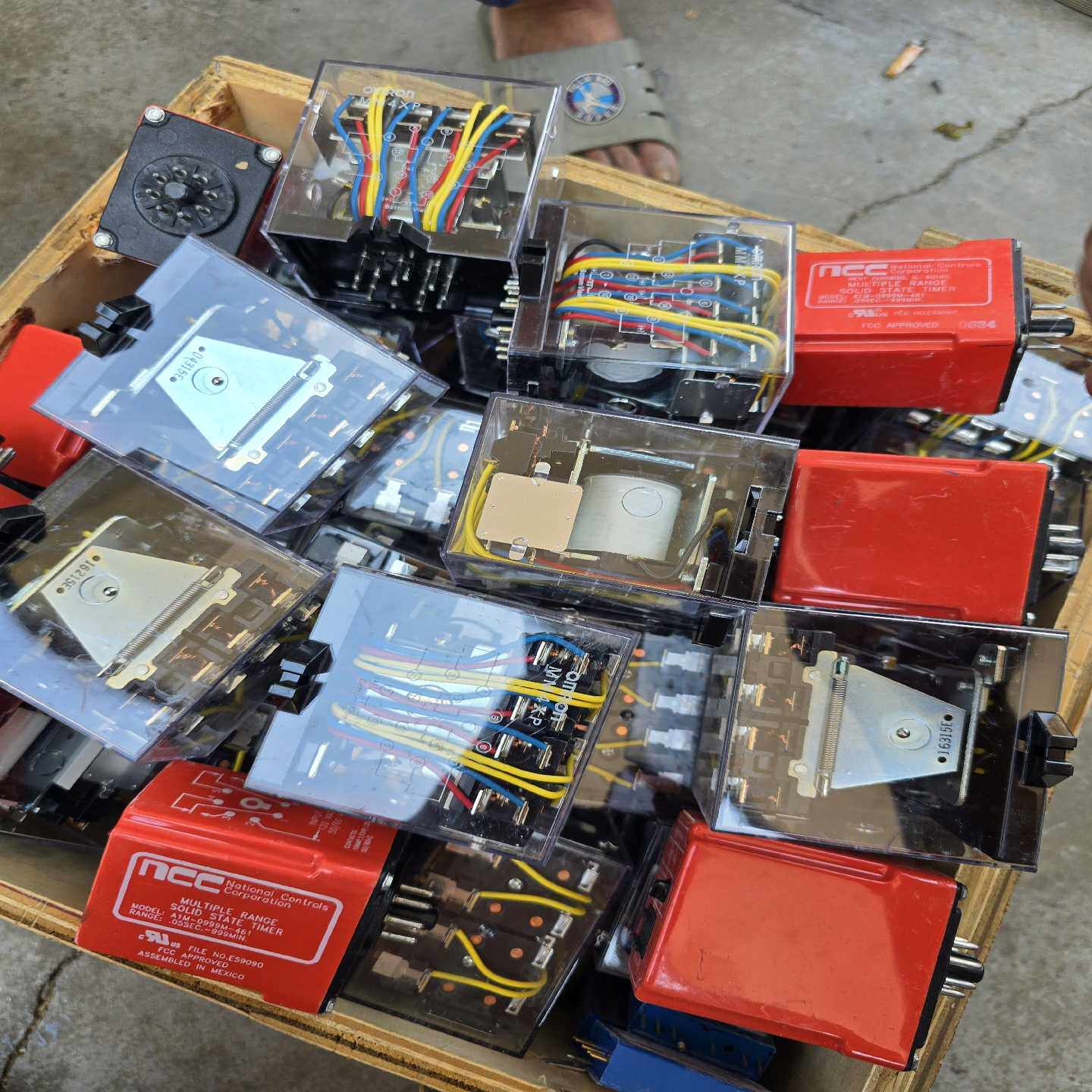 欧姆龙继电器MM4XP，MM2XP散新，线圈直流220。-议价