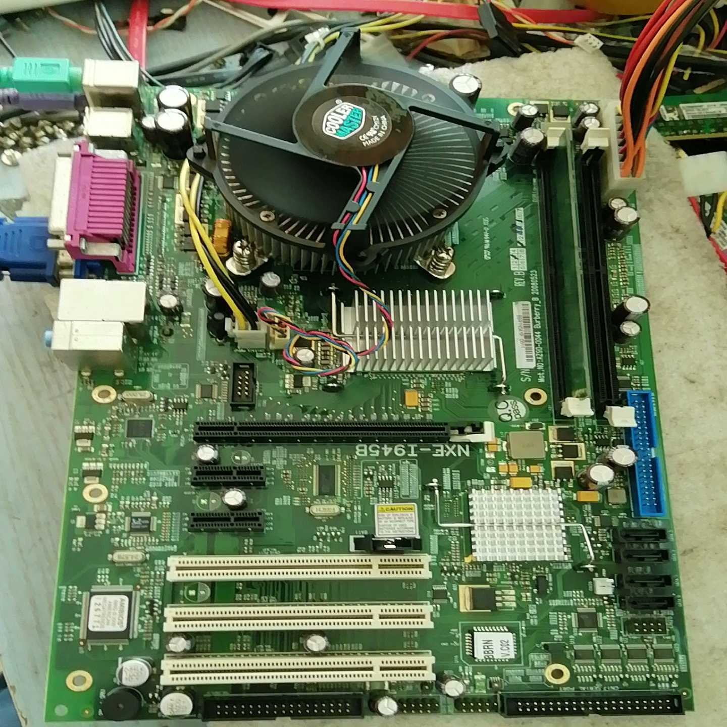 工业设备主板 NXE-I945B  带内存，CPU  正常的~询价