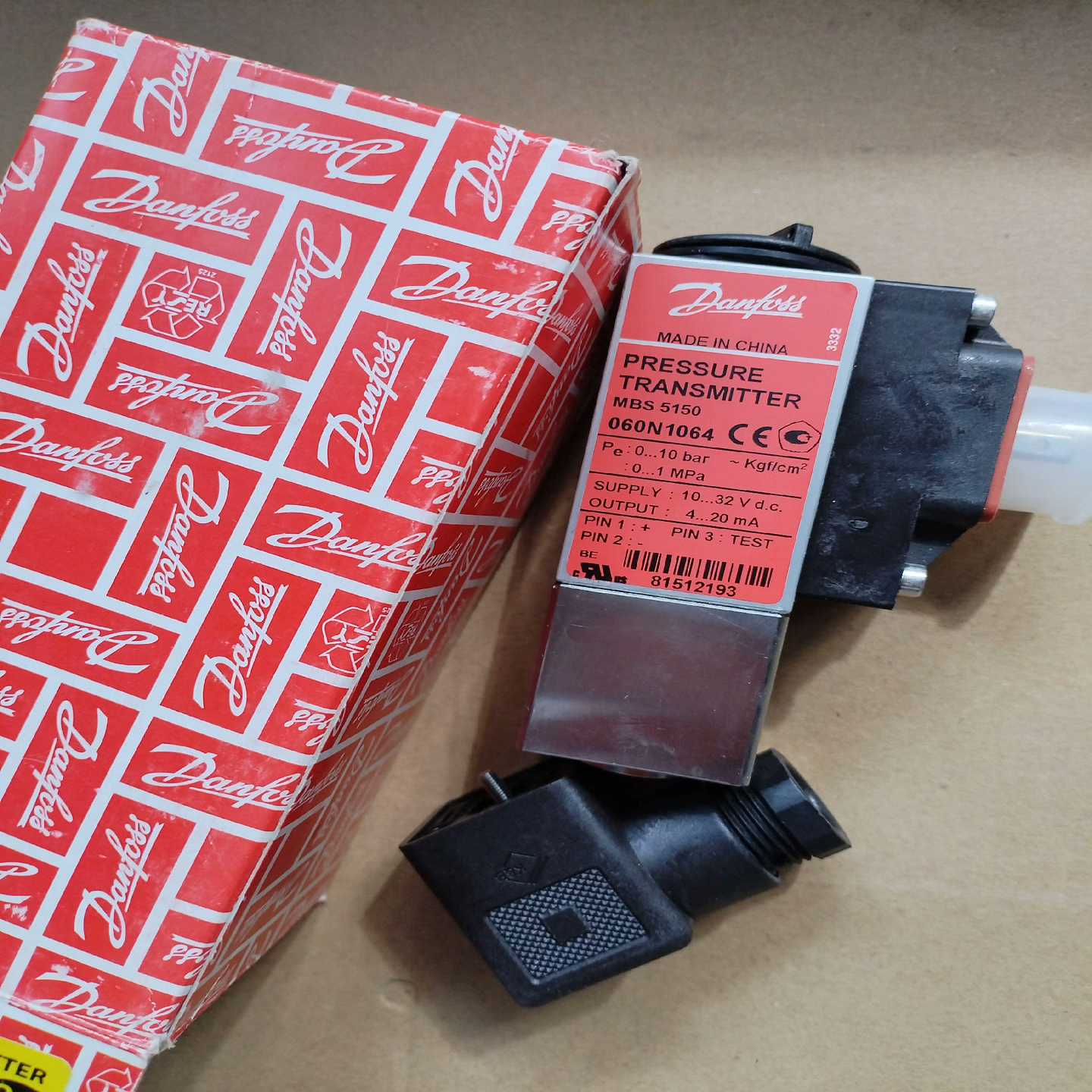 台达触摸屏，DOP-B05S111~询价