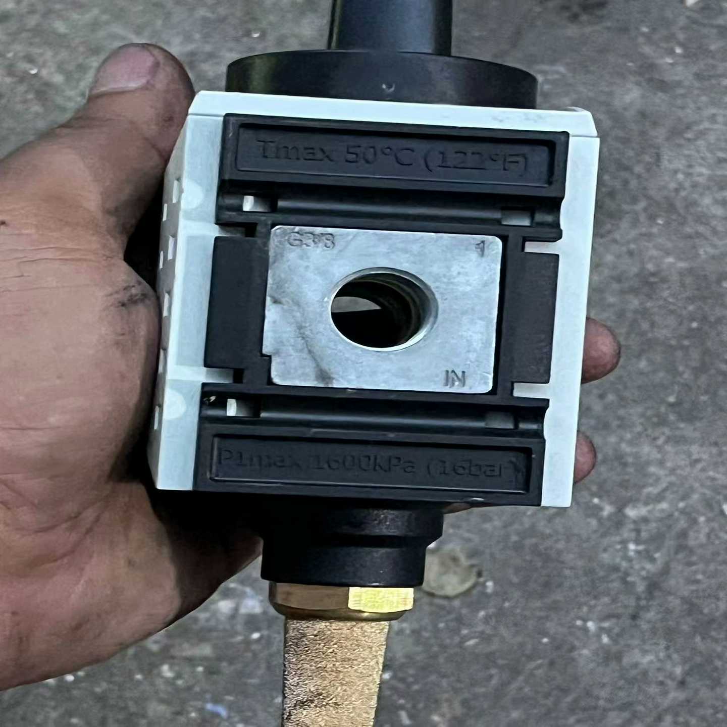 E+H压力变送器PMP131－A1101A1T  带包装~询价