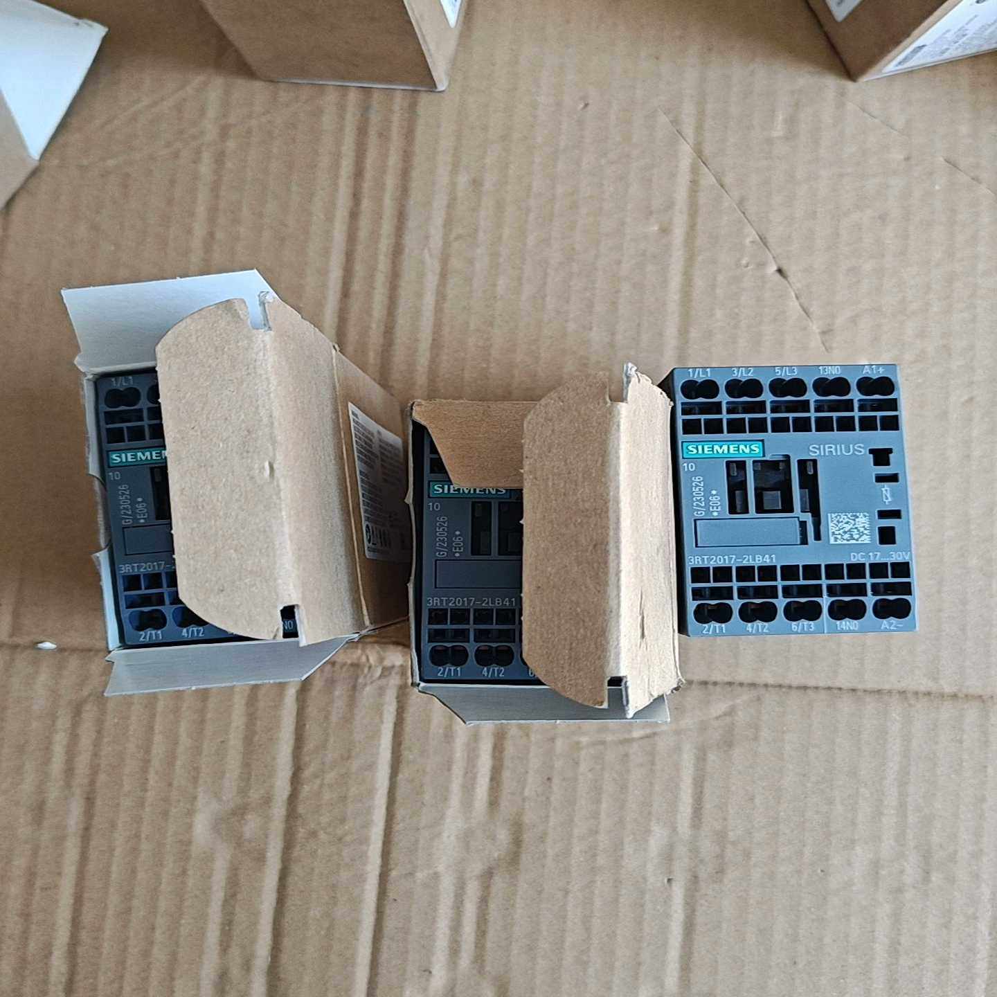 SIRIUS接触器式继电器3RT2017-2LB41适用
