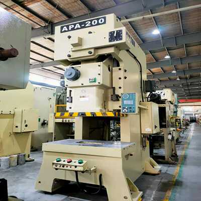 气动冲床，宁波科斯顿200T单轴一台，嘎嘎新，质量杠杠的。--议价