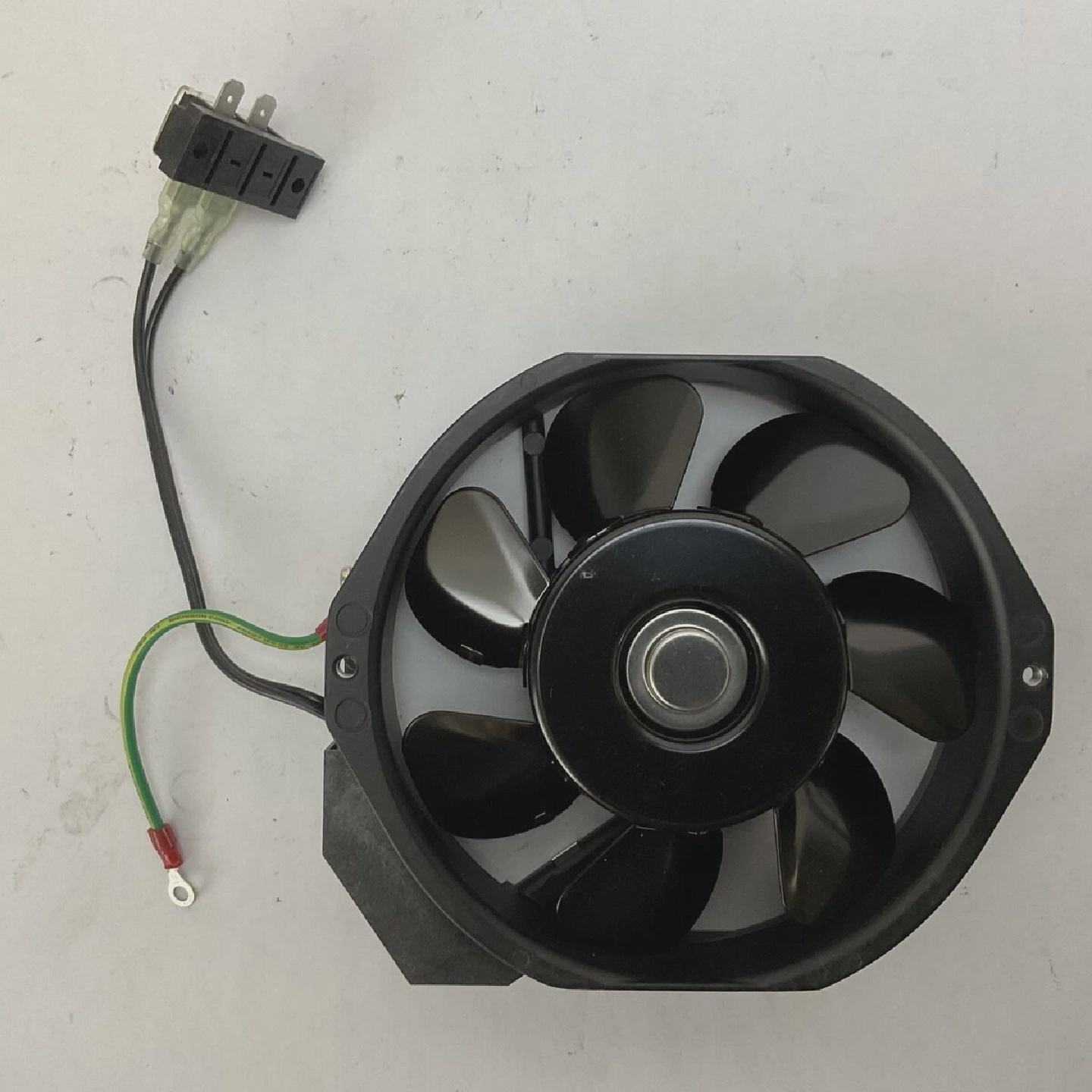FANUC A05B2452C902 FAN UNIT 200240VAC 26002900 RMIN - 实物图