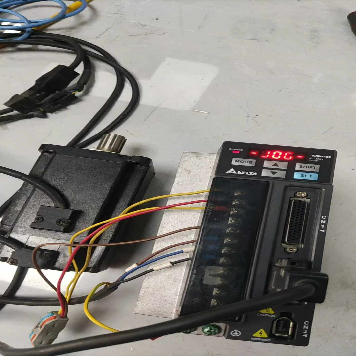 台达伺服电机，ECMA-C20807RS，成色如图，拆机功能【鑫鑫商