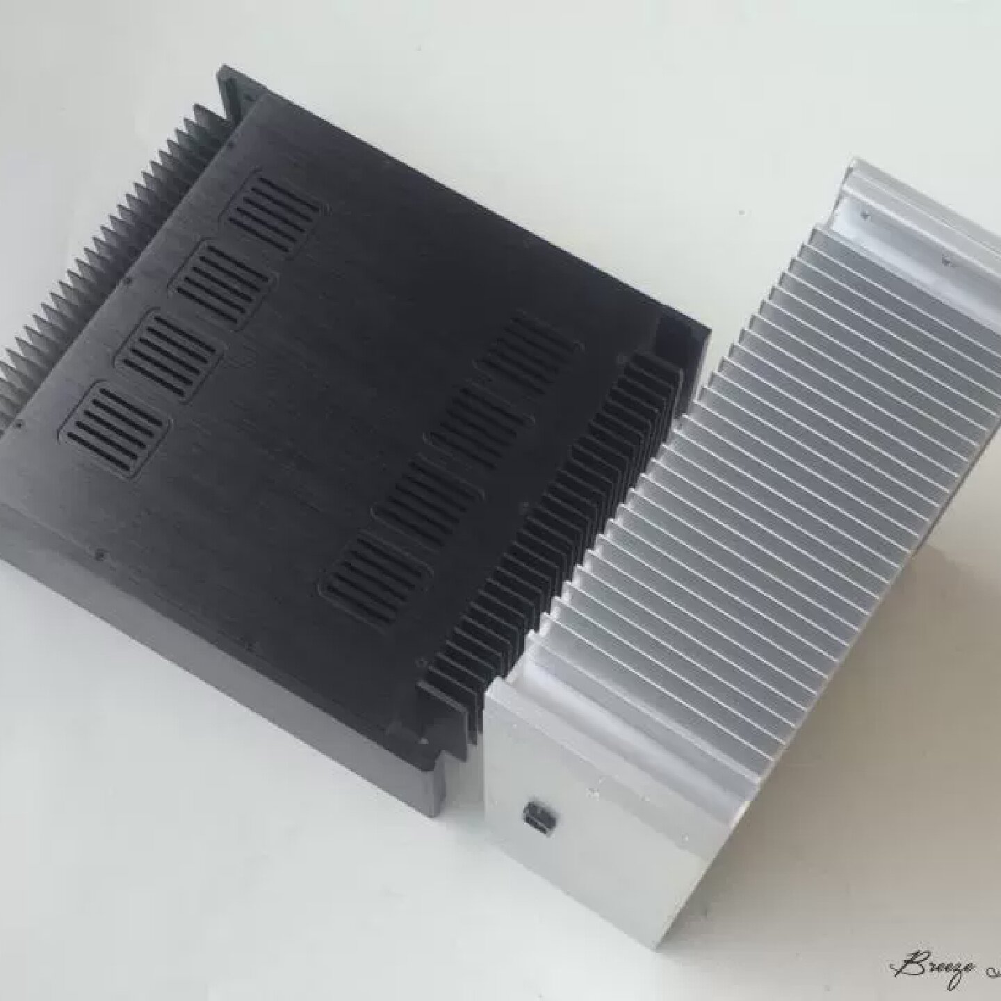 全铝机箱精工制作两侧散热功放机箱4315A,甲类功放机箱