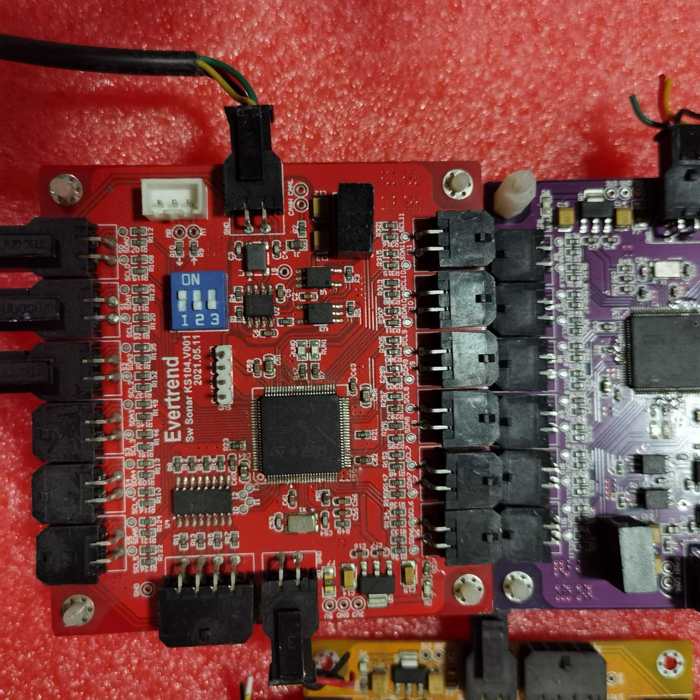 咨询-UTEPO优特普POE24口全千兆模块化交换机，如图