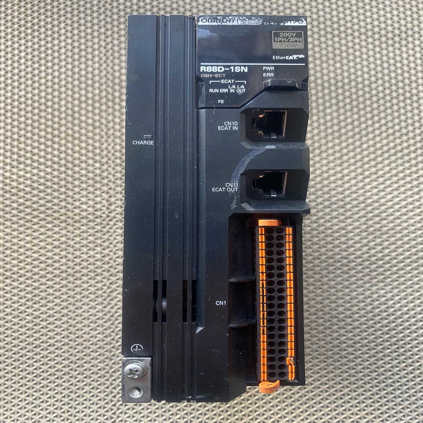 询价~R88D-1SN08H-ECT-06750W伺服驱动器