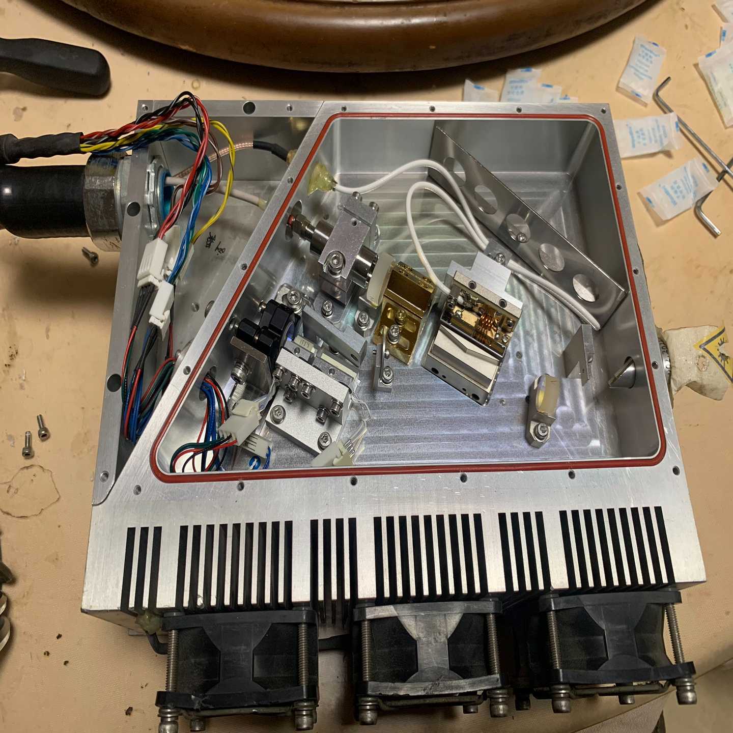 询价inngu英谷355nm3W风冷紫外激光器配件，要啥拆啥，