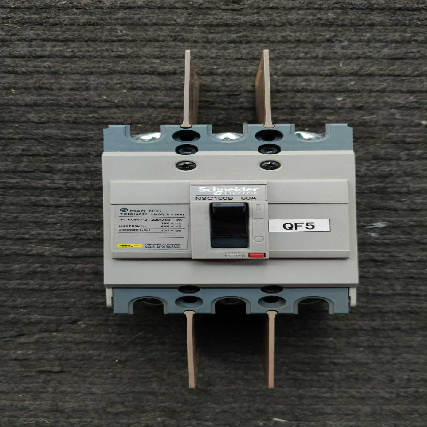 断路器NSC100B 60A，议价