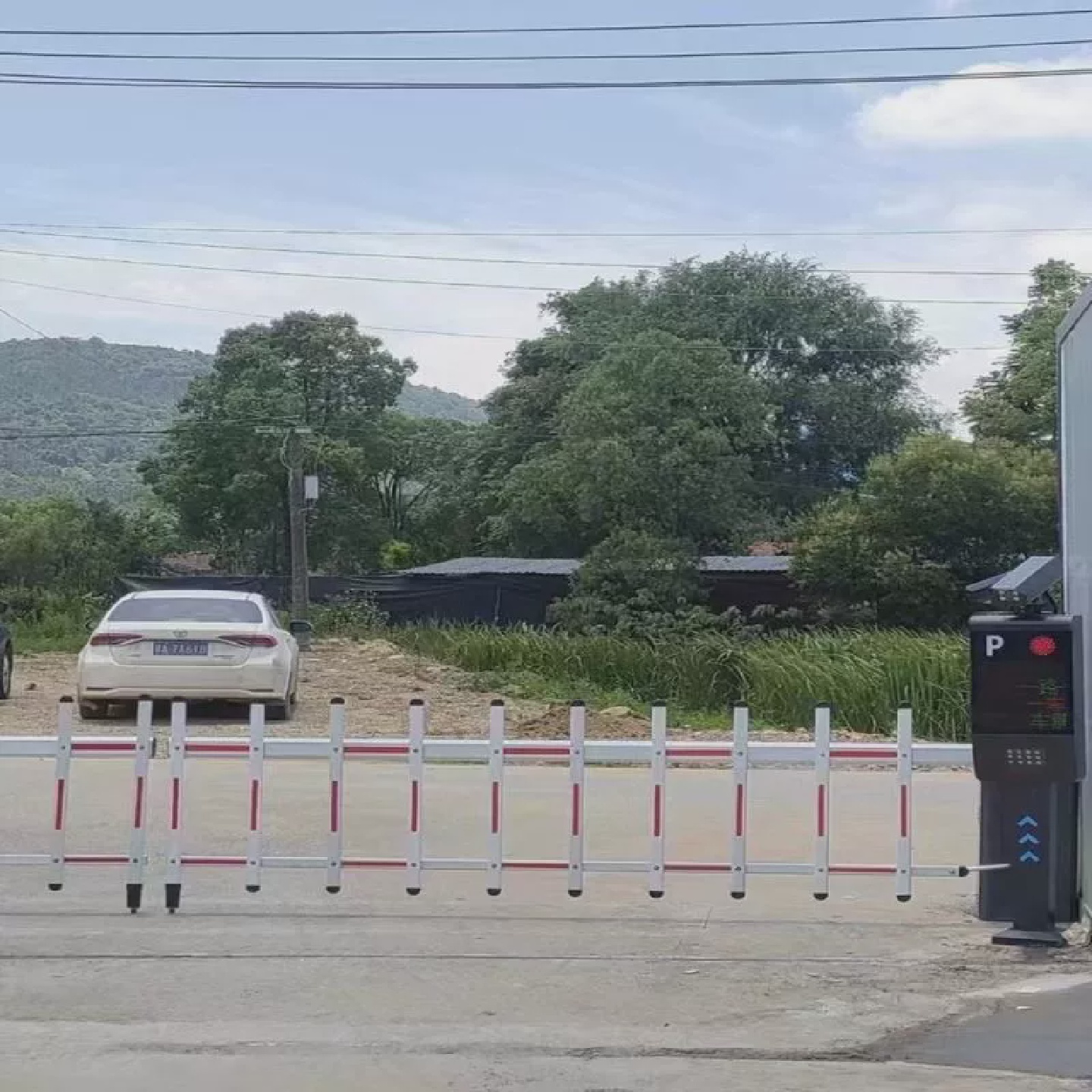 车牌识别道闸一体机无人值守停车场智能自动收费系统车辆广告栏杆